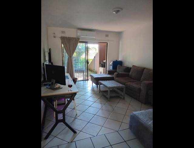 2 BEDROOM PROPERTY TO RENT IN MEER EN SEE